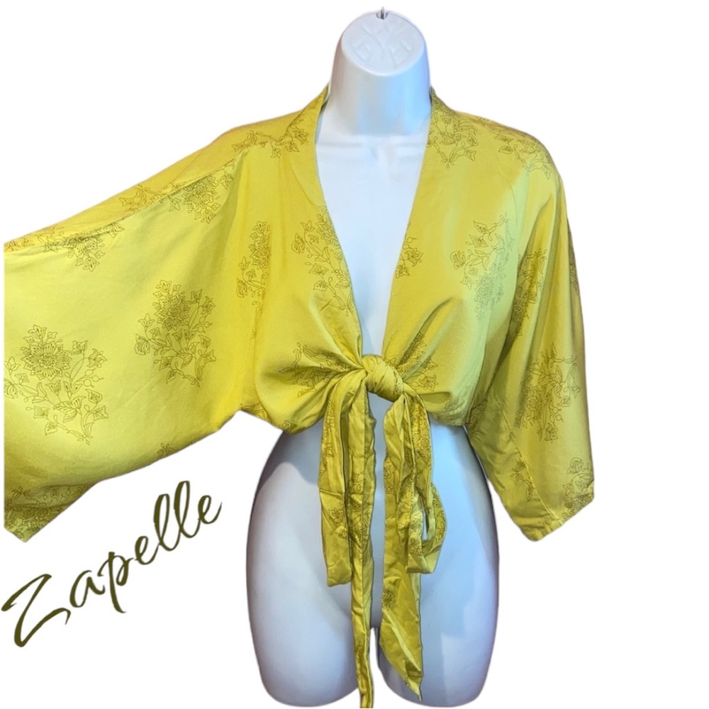 Zapelle Custom Rayon Yellow Floral Tie Front Crop Cropped Top - S/M?Bust 36”